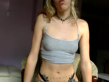 Violet_thets