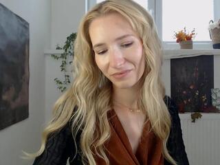 Lucy_flowers