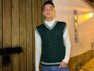 Alejobussnek683