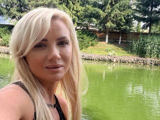 Blondnotblond