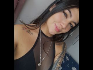Caroline02