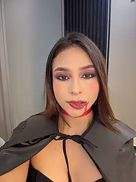 Amira_cute2