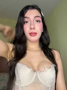Emily-hottson