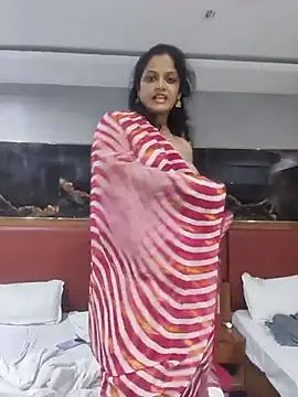 Hot_ishaani