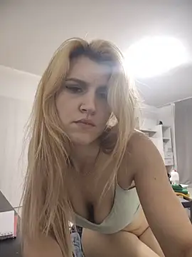 Hotblondie69