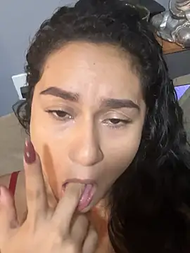 Yummi_bigclit