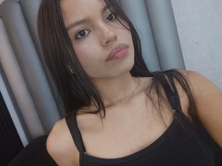 Camila_grey23