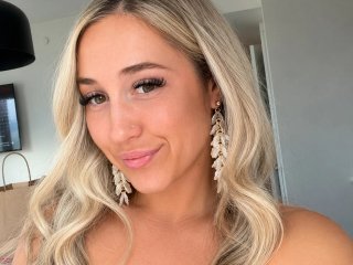 Hornyhaileybaby33